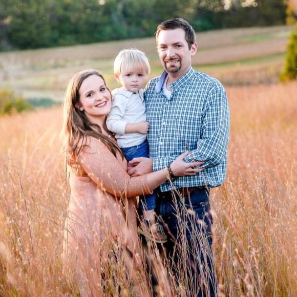 Meet your Posher, Kayla benton - Picture 1 of 1